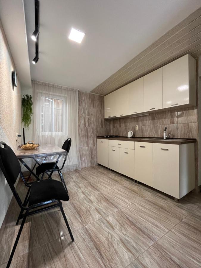House On Ganja Street Hotel Kutaisi Ngoại thất bức ảnh