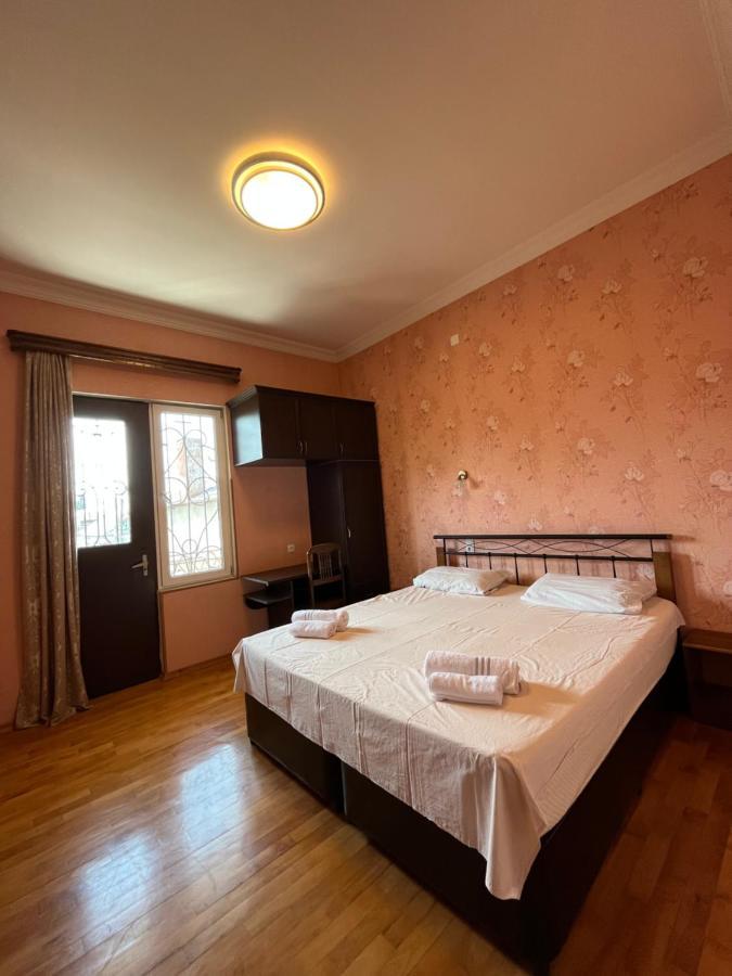 House On Ganja Street Hotel Kutaisi Ngoại thất bức ảnh