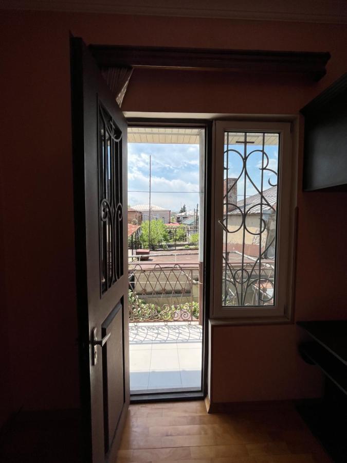 House On Ganja Street Hotel Kutaisi Ngoại thất bức ảnh