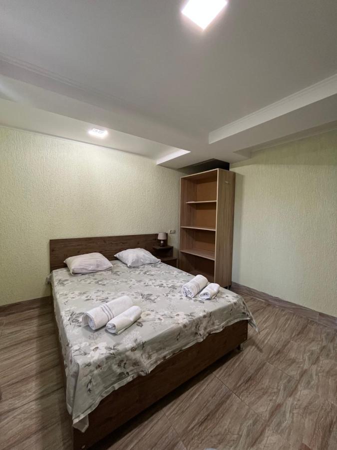 House On Ganja Street Hotel Kutaisi Ngoại thất bức ảnh