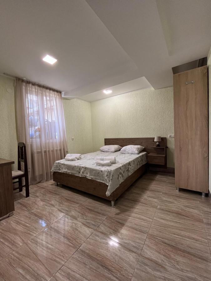 House On Ganja Street Hotel Kutaisi Ngoại thất bức ảnh